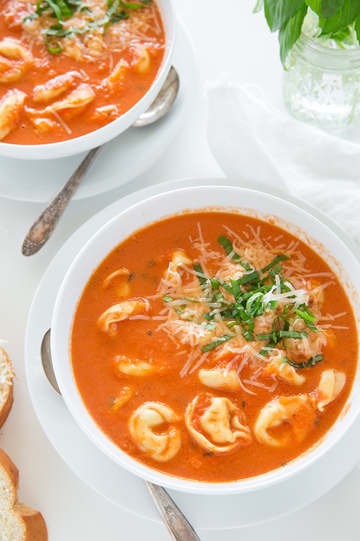 slow-cooker-creamy-tomato-basil-soup4-srgb. (1)