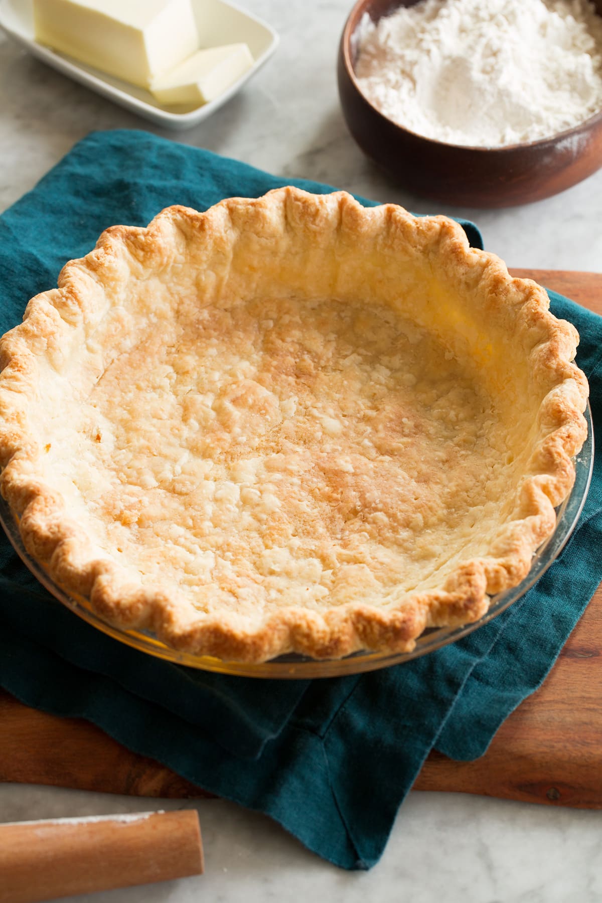A baked unfilled pie crust.